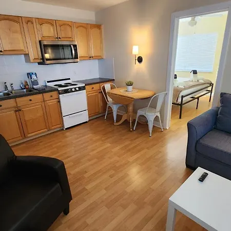By The Beach Rentals Clearwater Beach Room photo