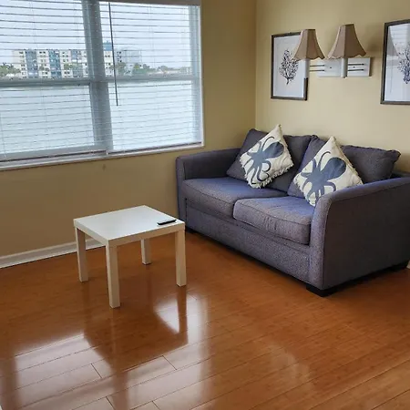 By The Beach Rentals Clearwater Beach Room photo