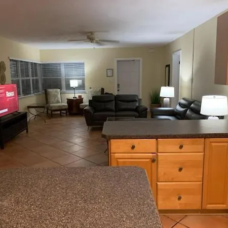 By The Beach Rentals Clearwater Beach Room photo