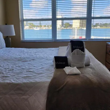 By The Beach Rentals Clearwater Beach Room photo
