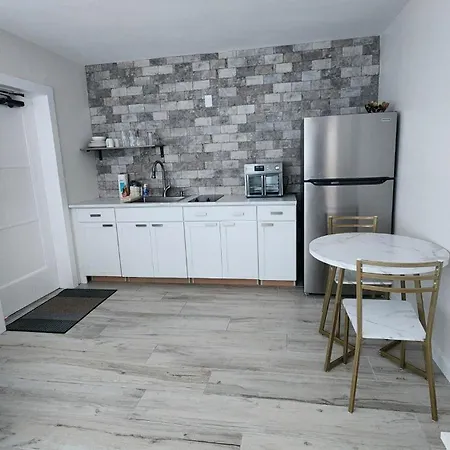 By The Beach Rentals Clearwater Beach Room photo