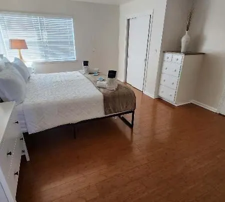 By The Beach Rentals Clearwater Beach Room photo