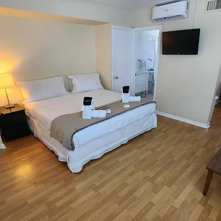 By The Beach Rentals Clearwater Beach Room photo