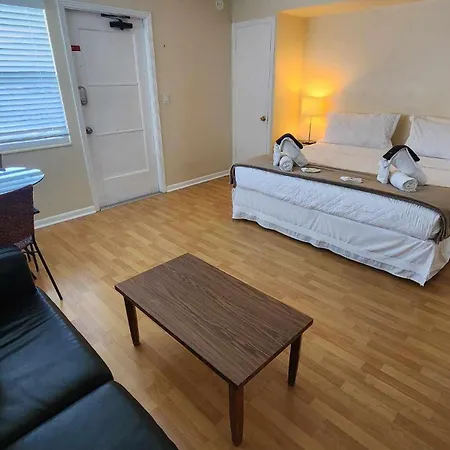 By The Beach Rentals Clearwater Beach Room photo